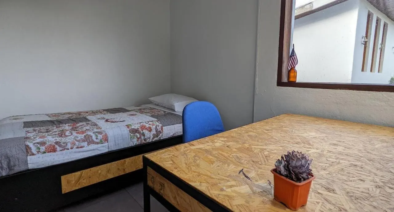 Hotel Play House Quito 2*,