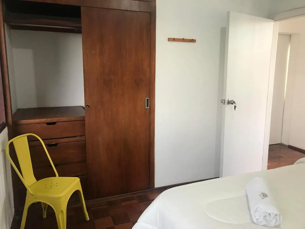 ** Pensión Hotel Play House Quito Ecuador